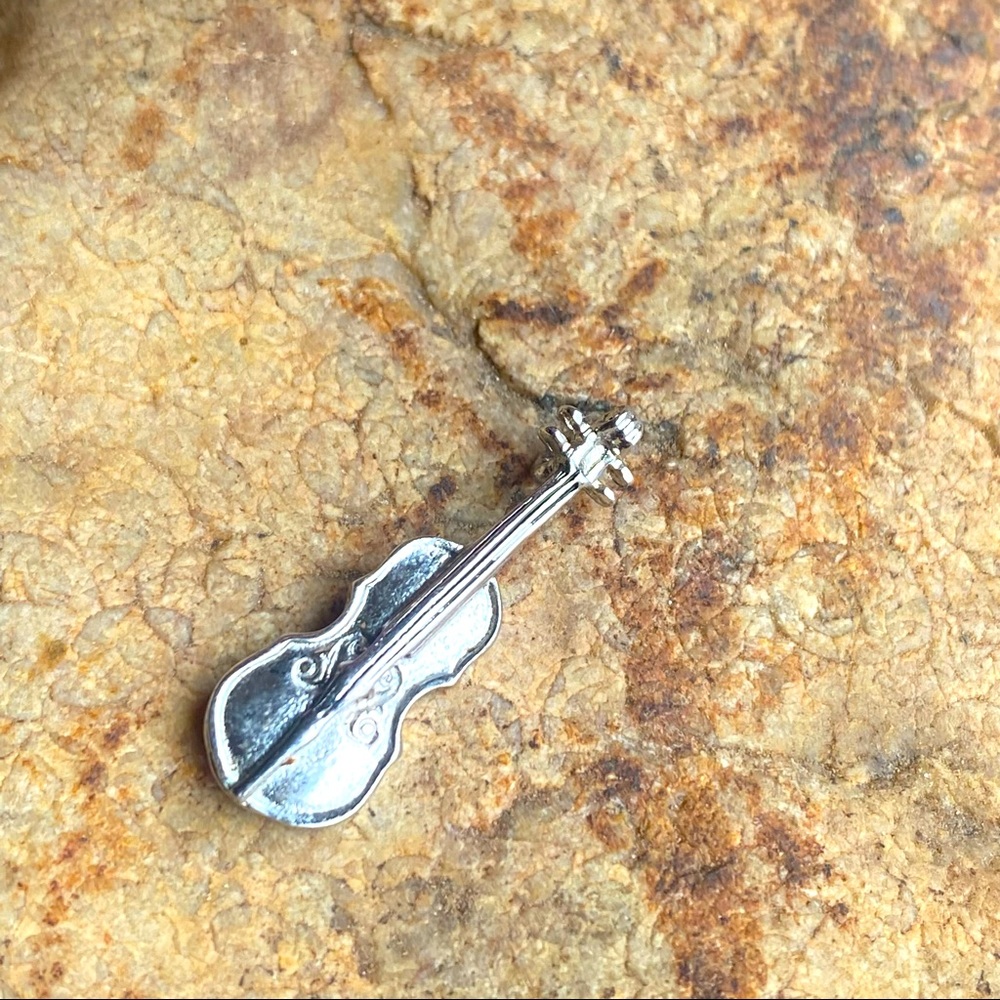 Violin shaped charm